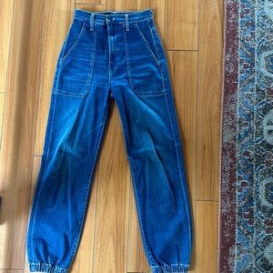 Mother jeans jogger style wrapper patch